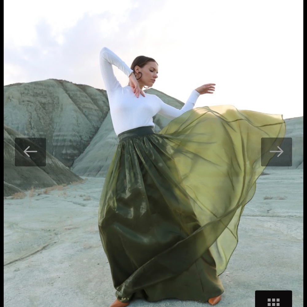 Custom Skirt size 42 will fit Large